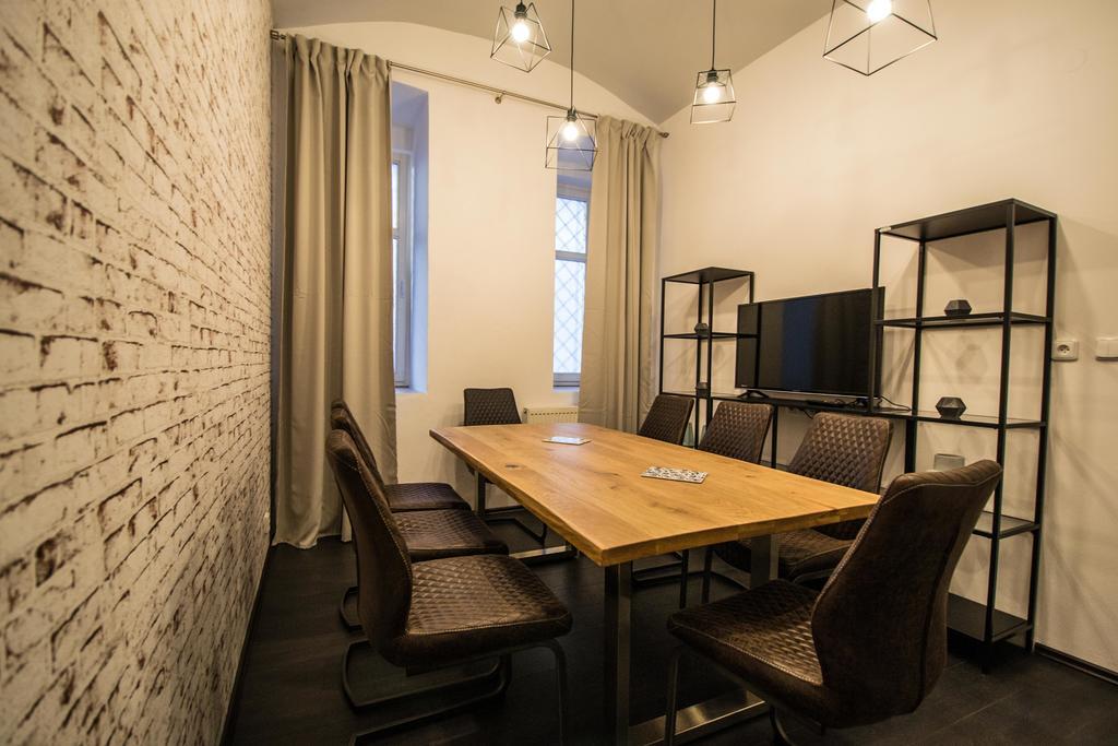 Brooklyn Sauna Apt By Ruterra Praga Esterno foto