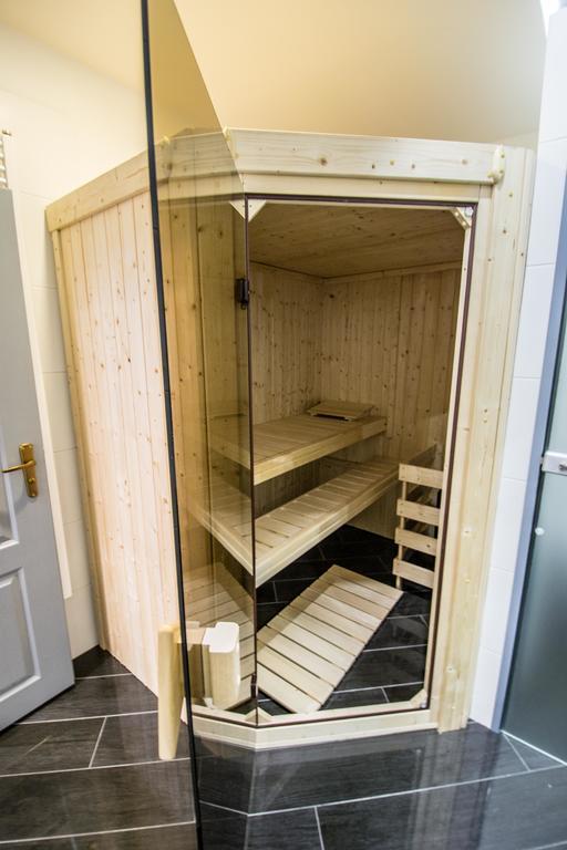 Brooklyn Sauna Apt By Ruterra Praga Esterno foto